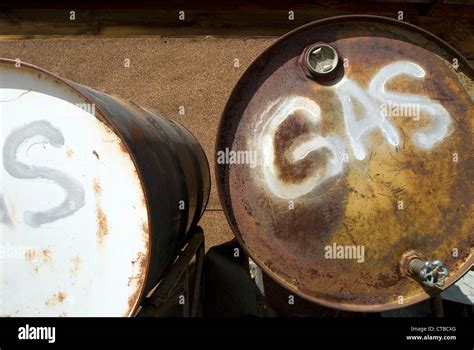 Gas containers Word Hike .